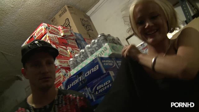 Быстрый секс в магазине - #10