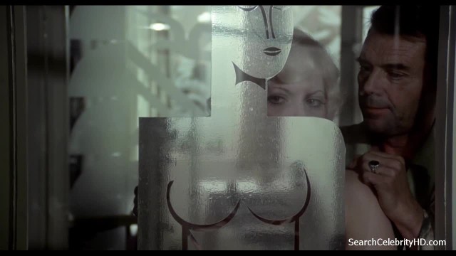 Блондинка изменяет мужу