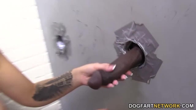 Черный член незнакомца для телки - #9