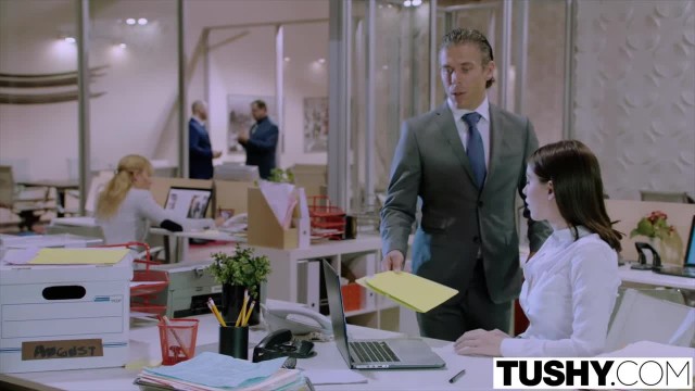 Секс втроем с аналом - #2