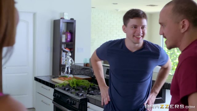 Зрелая баба знает толк в сексе - #1